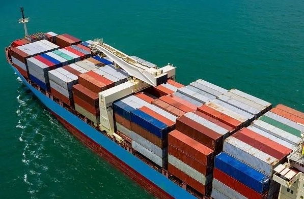 麵對未來的挑戰和機遇，國際海運物流行業需不斷創新和提升自身實力